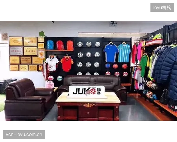 体育产业服务端推出联名产品 拓展品牌合作边界